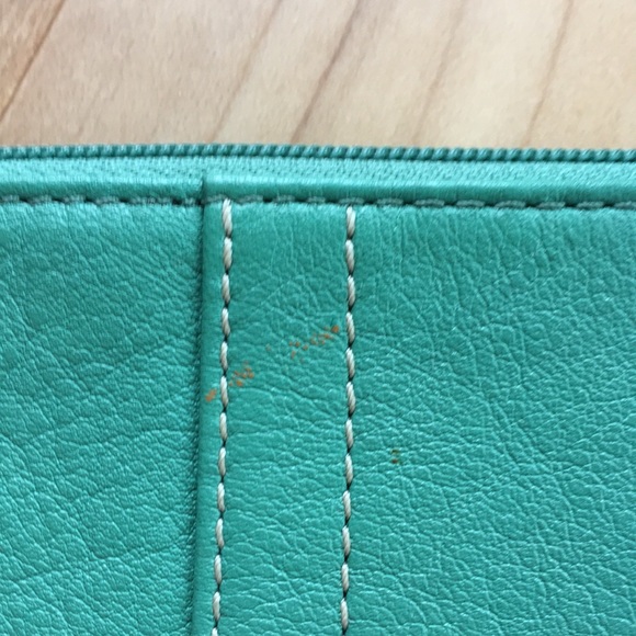 Spring green Coach wristlet - Picture 5 of 6